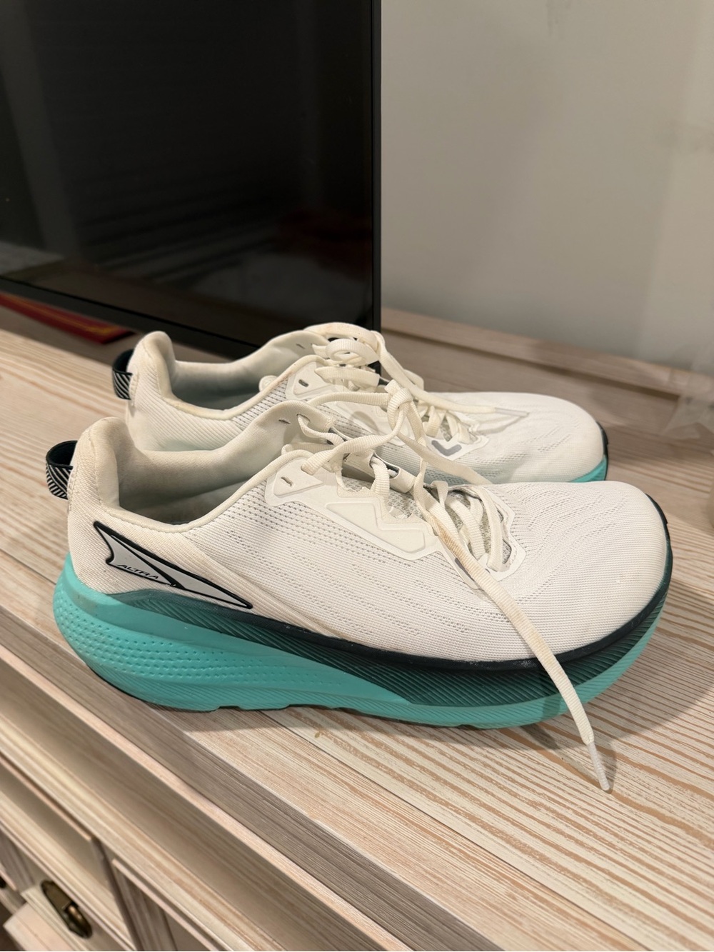 Altra Women's White and Teal Running Shoes